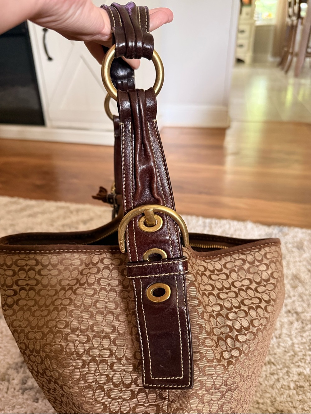 Coach Tan/Brown Signature Canvas Shoulder Bag - Picture 7 of 12